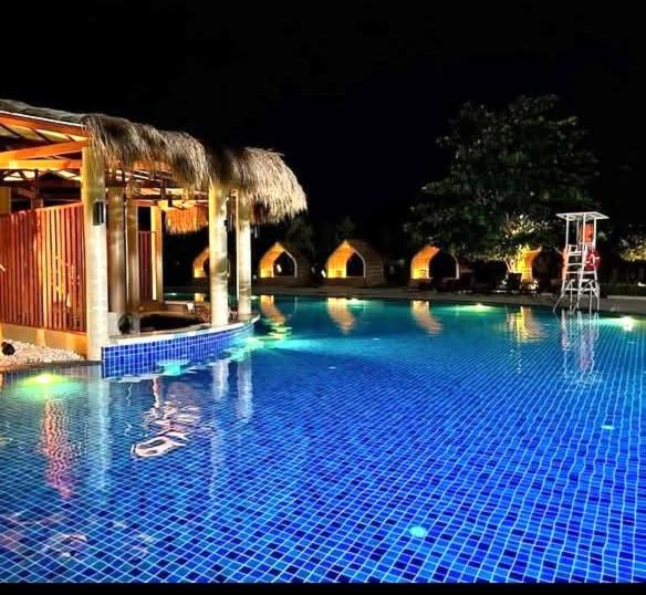 Mactan Newtown 8 Boulevard Deluxe Punta Engaño Exterior foto