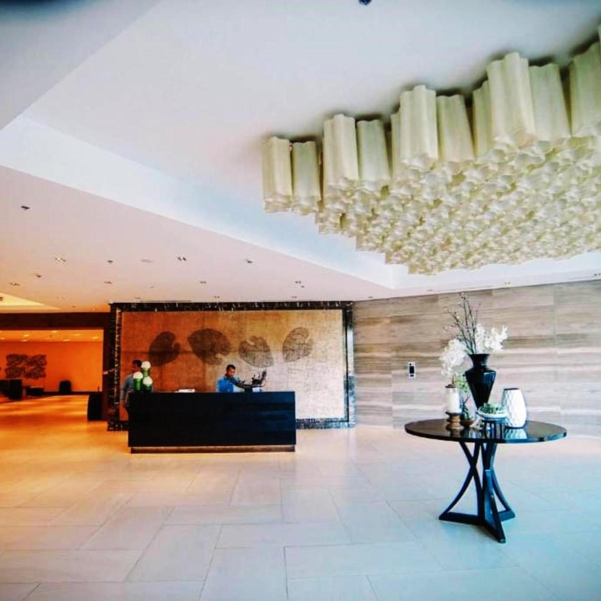 Mactan Newtown 8 Boulevard Deluxe Punta Engaño Exterior foto